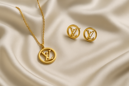 Golden Emblem Pendant Set