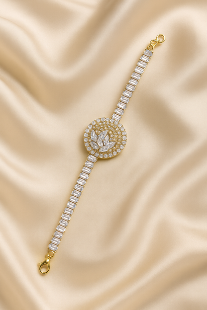 Noir Crown Pavé Bracelet (white)