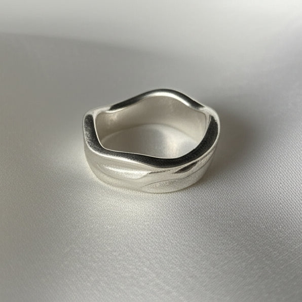 Sculpted Illusion Ring